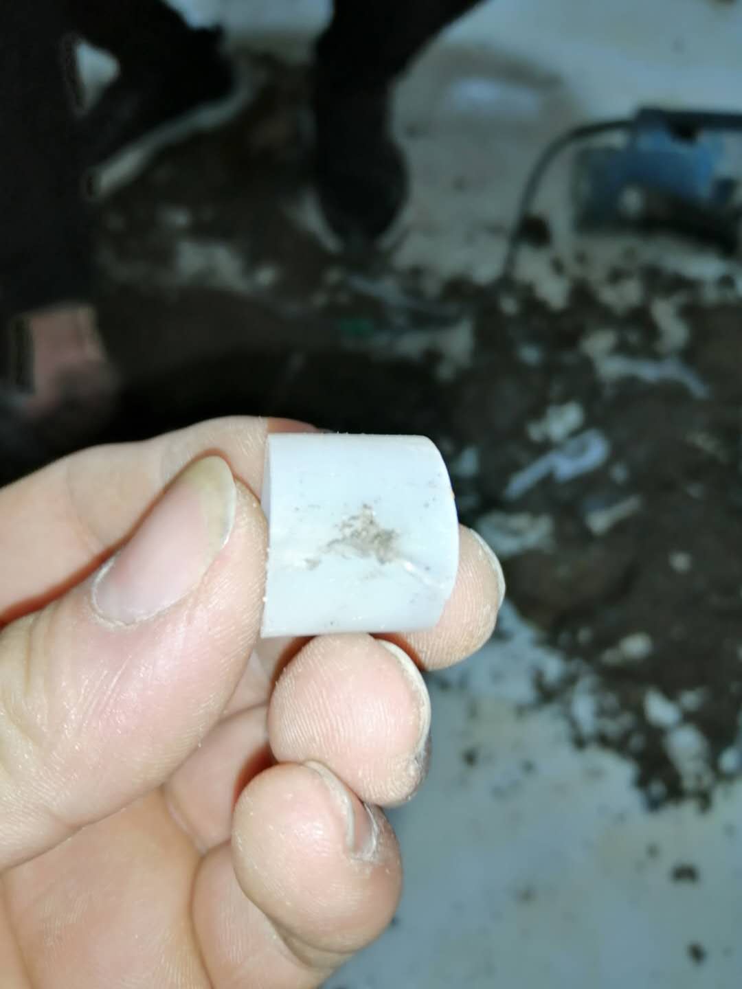 石楼家里地暖漏水了怎么办？